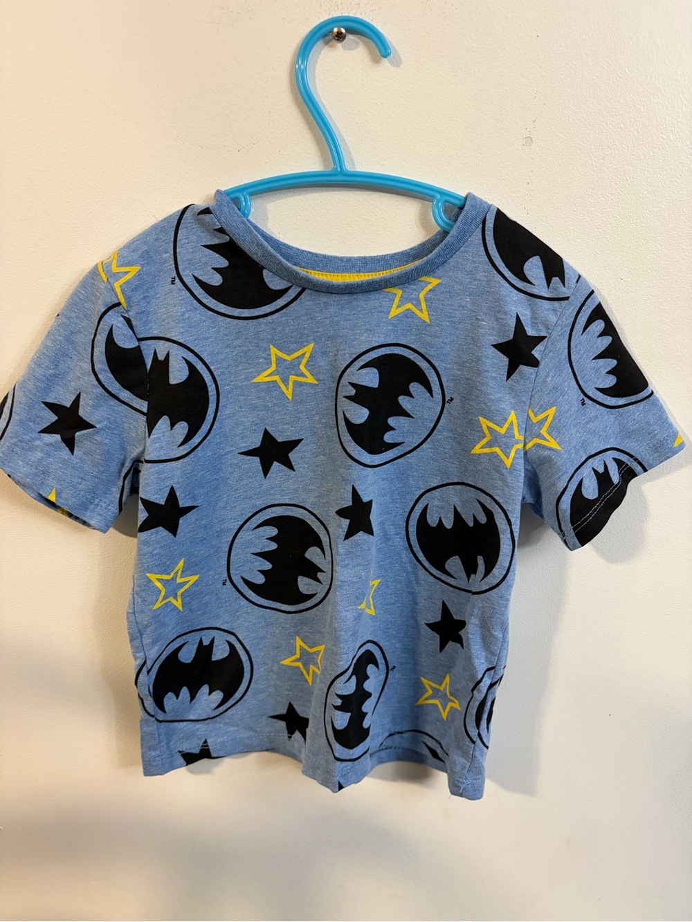 4/30$ Batman tshirt 4 years